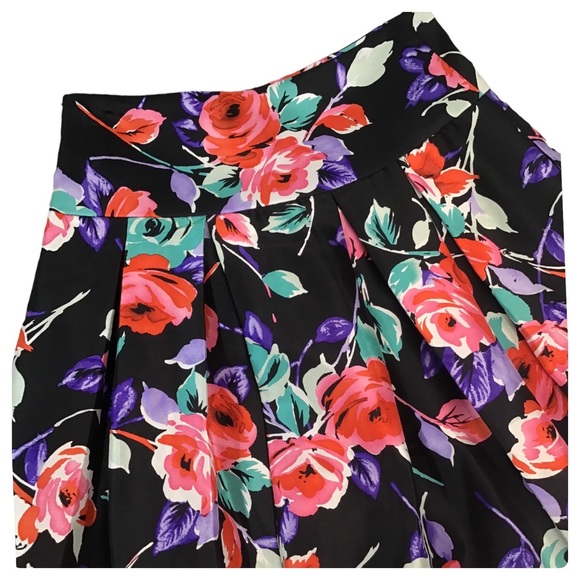 Express Design Studio 100% Silk Box Pleated Skater Skirt - 0 - Picture 3 of 16